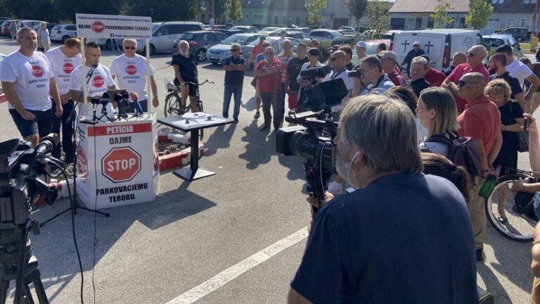 Trnavčania chcú dať stop ‘parkovaciemu teroru‘ - Doprava - Auto - Pravda