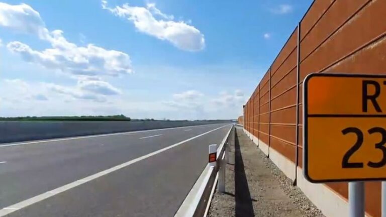 Na cestu spájajúcu D1 a R1 zabudnite. Vraj sa neoplatí cez Donovaly ani cez Turiec - Doprava - Auto - Pravda