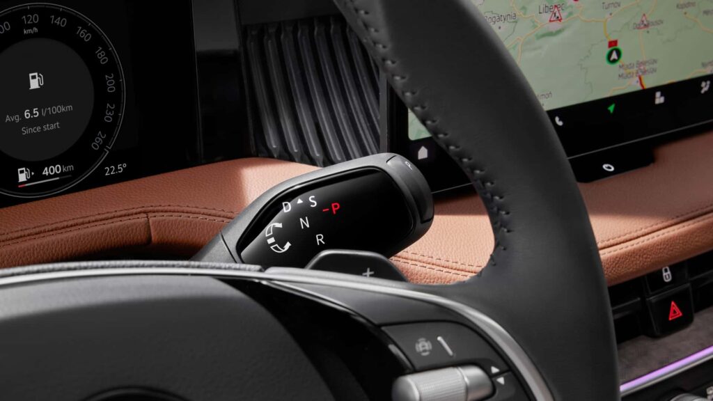 Skoda Superb 56 Nová Škoda Superb: dostupná v karosárskych verziách liftback a combi s motormi TSI a TDI aj vo verzii 4x4