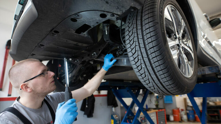 Ušetríme na náhradných dieloch stovky eur? Automobilky návrh EÚ desí - Magazín - Auto - pravda.sk