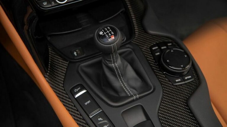 Šialené. Toyota vyvíja 14-stupňový manuál. Na čo je to dobré? - Magazín - Auto - Pravda