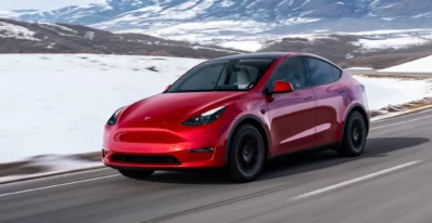 Tesla Y Historický moment: Najpredávanejším autom v Európe za rok 2023 je elektromobil