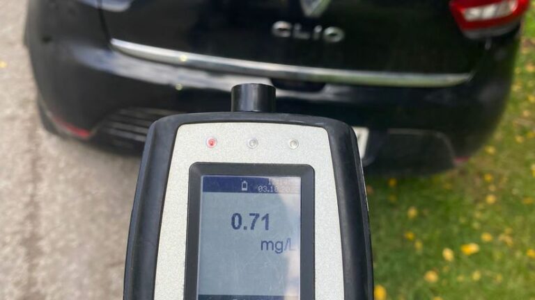 Poliaci sa nepaprú. Opitým vodičom od marca zhabú autá. To nemá obdobu - Magazín - Auto - Pravda