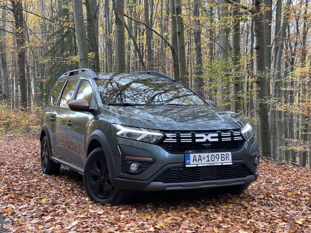 Dacia Jogger Extreme 23 Test Dacia Jogger EXTREME TCe ECO-G 100 (LPG): Štýlový kombík s mamutím dojazdom