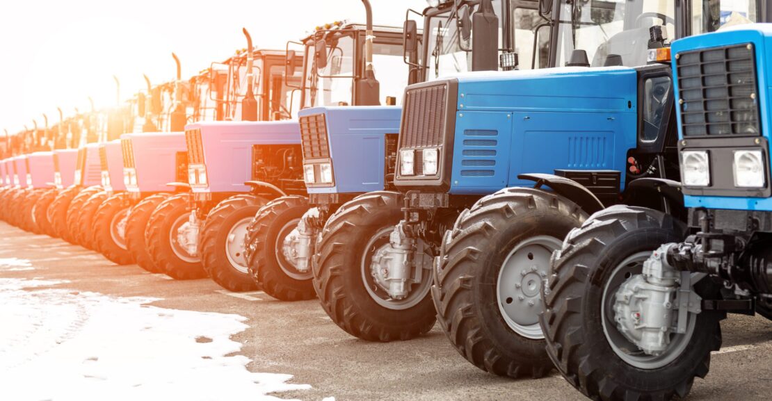 Traktor scaled Dopravný chaos: Farmári sa chystajú v proteste zablokovať cesty traktormi