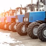 Traktor scaled Dopravný chaos: Farmári sa chystajú v proteste zablokovať cesty traktormi
