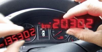 odometer kontrola clanokW Kontrolóri zistili šokujúce čísla: autá omladli o desaťtisíce kilometrov!