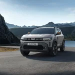 Dacia Duster 6 Nová Dacia Duster: ponúkne kombináciu výbav Essential, Expression, Journey a Extreme a motorov ECO-G 100 (LPG), TCe 130, TCe 130 4×4, HYBRID 140