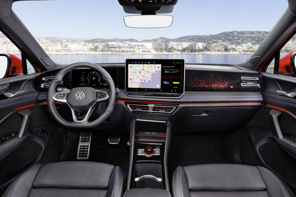 Volkswagen Tiguan 4 Nový Volkswagen Tiguan je už v predaji. Na úvod vo výbave Limited, poznáme uvádzacie ceny a výbavy