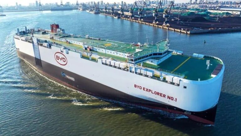 Čínsky útok na Európu začal. Tisíce elektroáut značky BYD dorazili do Nemecka - Magazín - Auto - Pravda