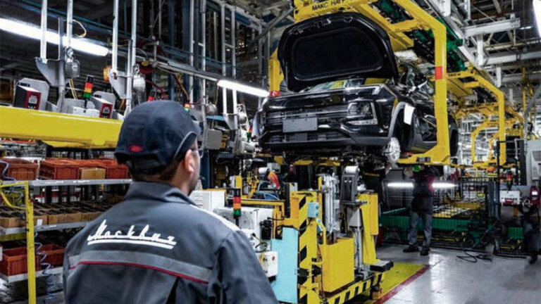 Z projektu Moskvič je totálne fiasko. Nevie predať ani to, čo ledva vyrobil - Magazín - Auto - pravda.sk