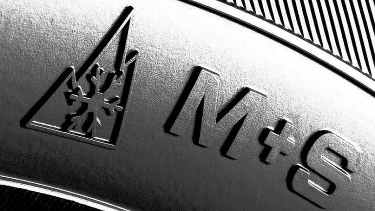 Vodiči, pozor! Od 1. októbra budú pneumatiky M+S ‘nelegálne‘. Hrozí pokuta - Poradňa - Auto - Pravda