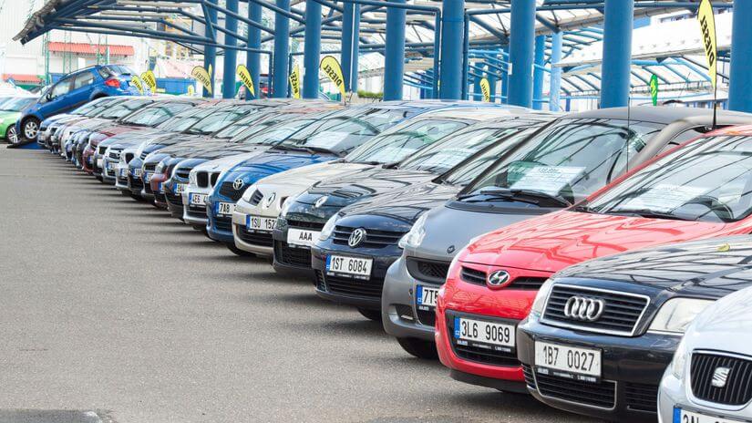 aaa auto autobazar Trh s jazdenkami láme rekordy, ponuka vozidiel rastie a ceny klesajú