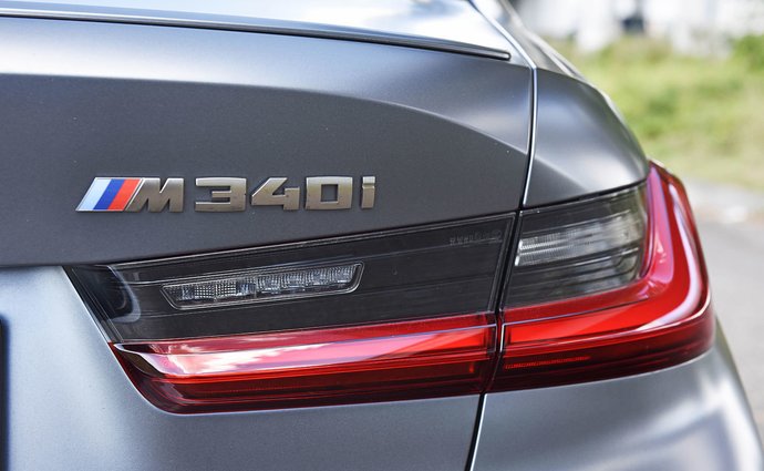 BMW se u benzinových verzí zbaví „i“ v názvu. Prý aby se nepletly s elektromobily