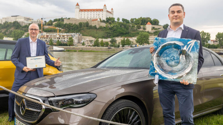 Slovensko má elektrické auto roka 2024! Víťaz prekvapil - Magazín - Auto - Pravda