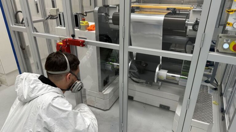V Šuranoch vyrastie ‘gigafactory‘ za 1,2 miliardy eur. Zamestná až 1 300 ľudí - Magazín - Auto - Pravda