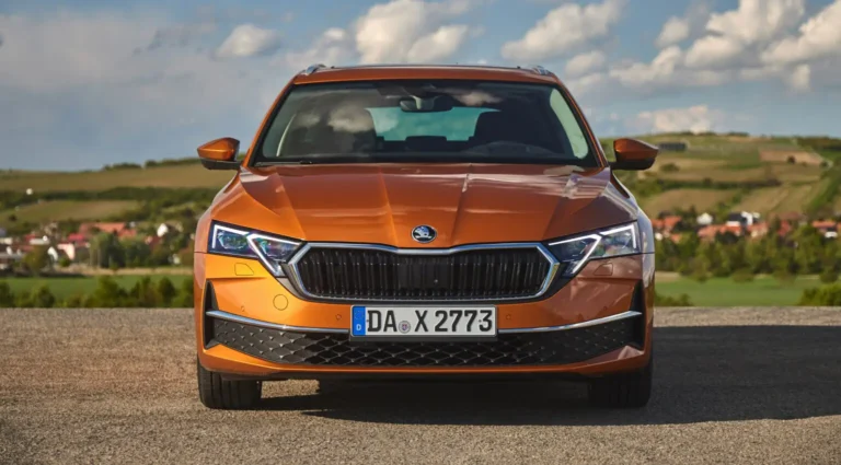 ŠTATISTIKA: Vysoké ceny Slovákov netrápia. Tento rok sa predalo viac áut než v minulosti, tie elektrické však nechcú - AUTOVINY.sk