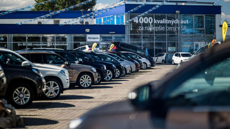 Jazdené autá: záujem o hatchbacky prekvapivo klesá, rastie o kombíky - Magazín - Auto - Pravda