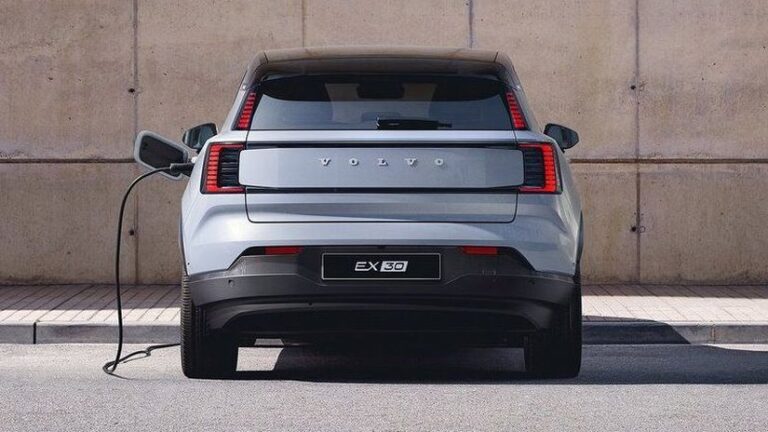 ACEA: Predaje elektromobilov v EÚ ďalej stagnujú. Tesla padá, BMW exceluje - Magazín - Auto - Pravda