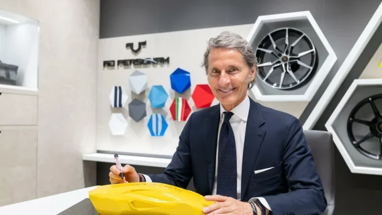 Na slovíčko se šéfem Lamborghini o novém temerariu i elektrifikaci | Auto.cz