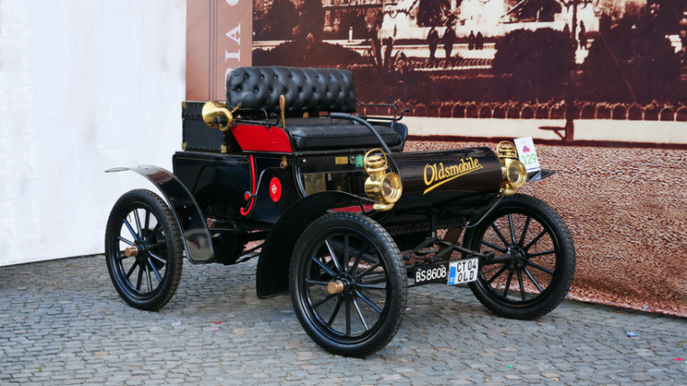 Zabudnutý hrdina: Ako Curved Dash Oldsmobile predbehol Ford Model T - Magazín - Auto - pravda.sk