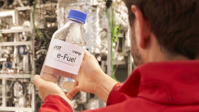 e fuels clanokW Šéf BMW: Zákaz spaľovacích áut po roku 2035 je chybou