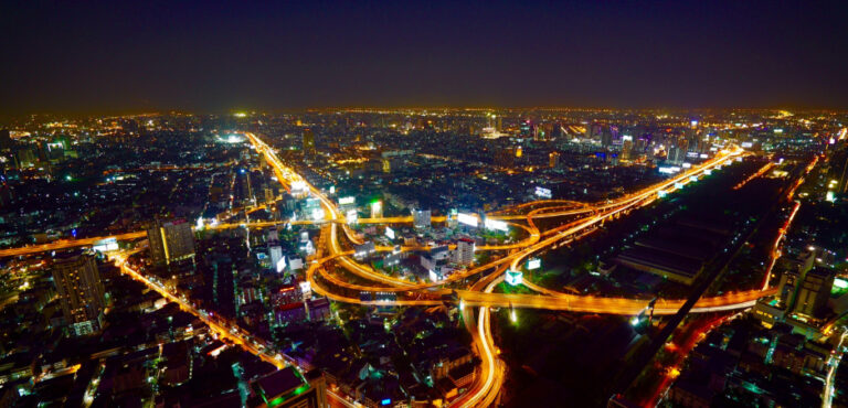 
      Najfascinujúcejšie cesty sveta 13: Bang Na Expressway
    