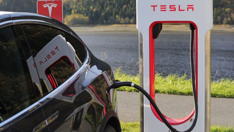 Pravda alebo hoax? Urýchľuje nabíjanie elektromobilov mokrá handra? - Magazín - Auto - pravda.sk