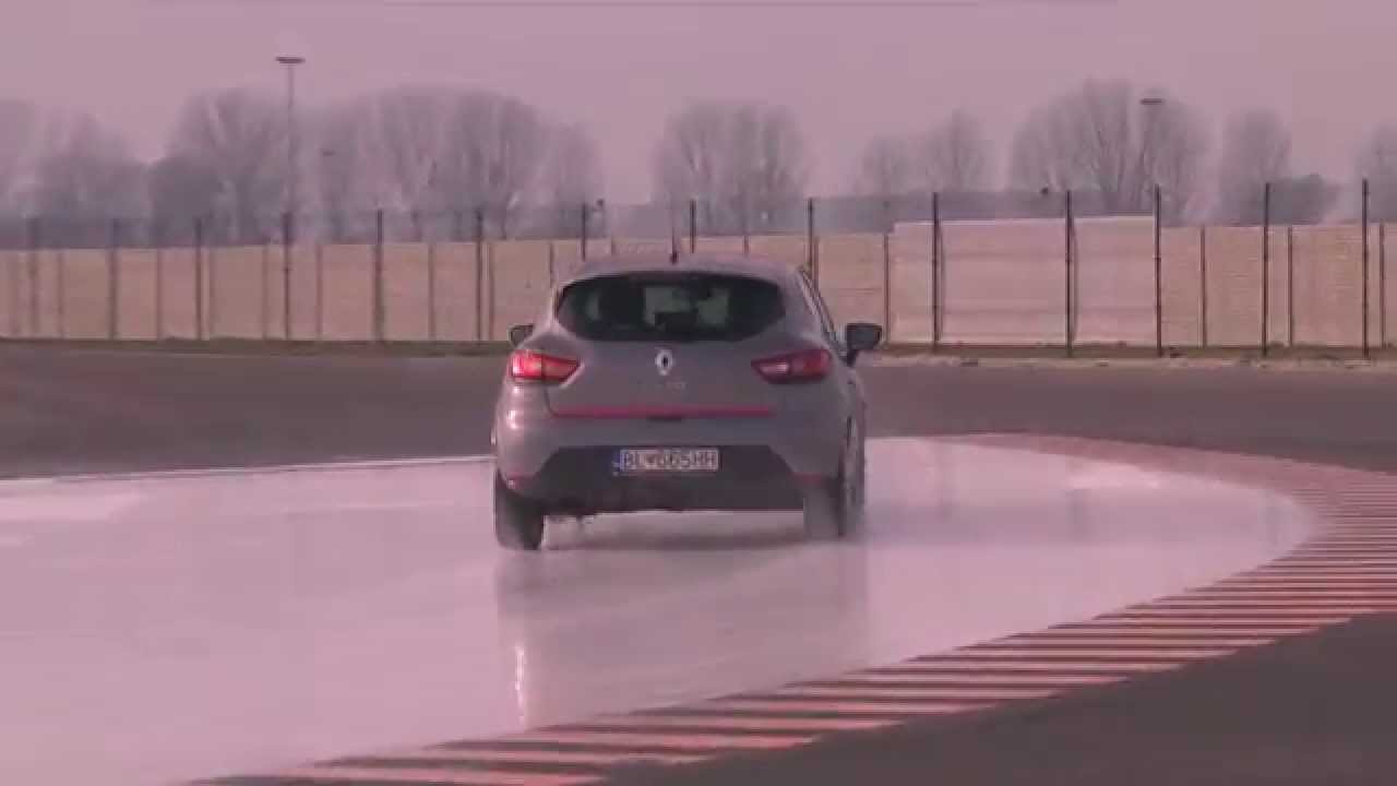 1b59c87b3830d4a39eb1295055264816 Videotest, recenzia, test: Videoautoškola: Začiatočníci skúšali zvládať nedotáčavý šmyk (III. časť)