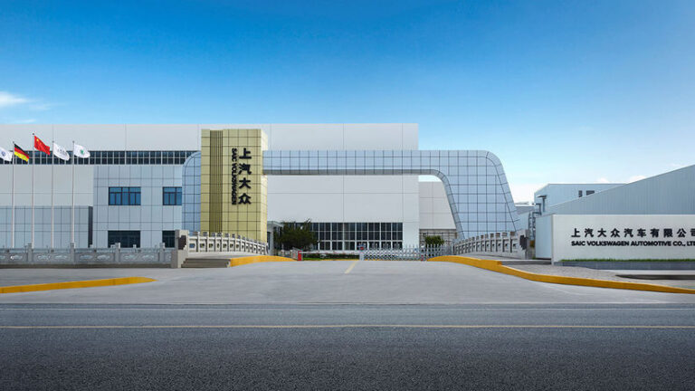 Končí Škoda v Číne? Ak VW zavrie dve čínske fabriky, nič iné jej asi neostane - Magazín - Auto - Pravda