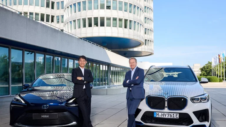 První sériové BMW na vodík přijede u brzy. Vznikne i díky partnerství s Toyotou | Auto.cz