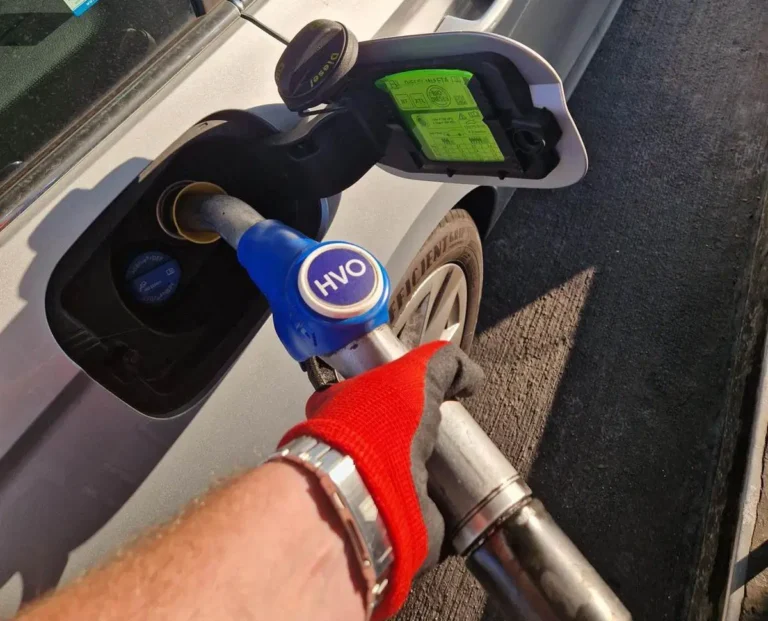 Lepšia nová nafta? Vysvetľujeme všetko o novej ekologickej nafte HVO 100 - AUTOVINY.sk