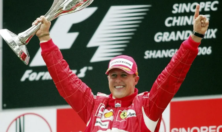 Michael Schumacher sa po 11 rokoch od nehody údajne opäť objavil na verejnosti. Pri tejto udalosti nemohol chýbať. - AUTOVINY.sk