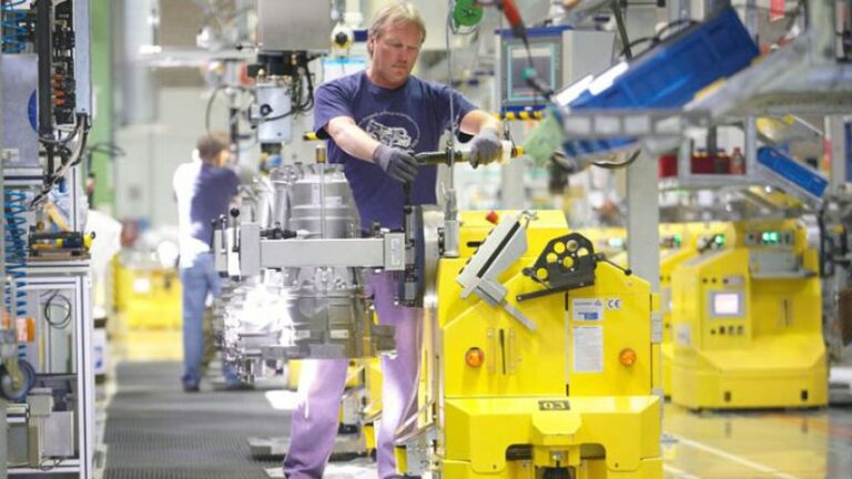 ZF v problémoch. Najväčší dodávateľ komponentov možno zavrie 15 fabrík - Magazín - Auto - Pravda