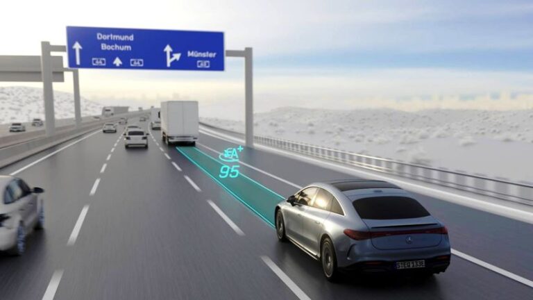 Mercedes zvyšuje rýchlosť autopilota na 95 km/h. Vodič môže relaxovať - Magazín - Auto - pravda.sk