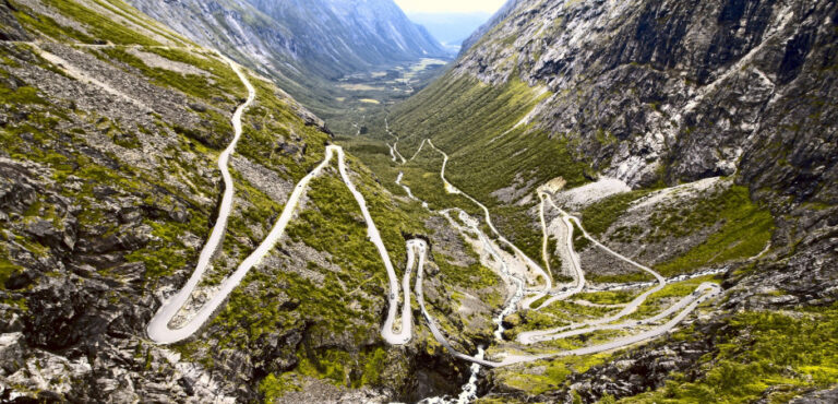 
      Najfascinujúcejšie cesty sveta 17: Trollstigen
    