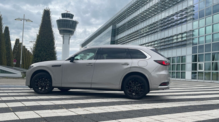 Prvá jazda: nová Mazda CX-80. Má 7 miest a pod kapotou naftový 6-valec - Testy - Auto - pravda.sk