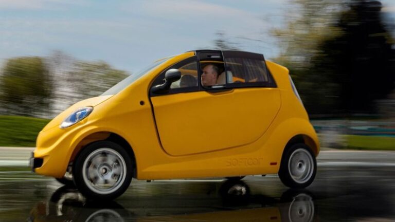 Softcar: Švajčiari predstavili auto celé z plastu. Má podvozok ‘skejtbordu‘  - Novinky - Auto - Pravda