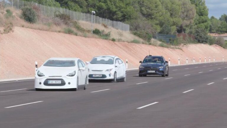 Euro NCAP: Test adaptívnych tempomatov odhalil premiantov aj prepadák - Magazín - Auto - Pravda