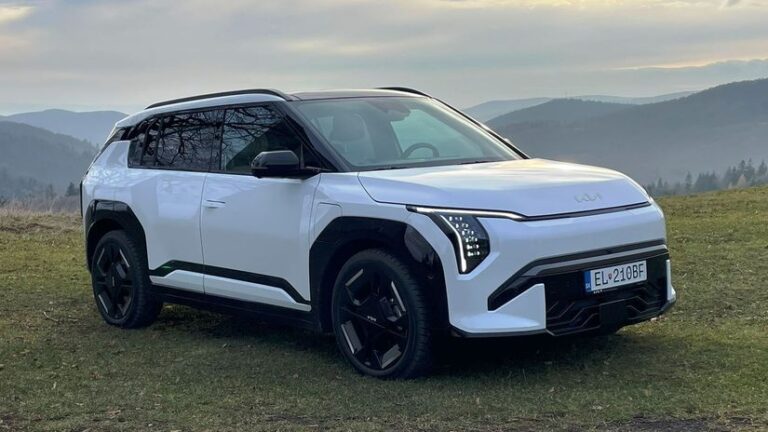 Prvá jazda: Kia EV3 – najdlhší dojazd v triede nám zatiaľ nevyšiel - Testy automobilov - Auto - Pravda