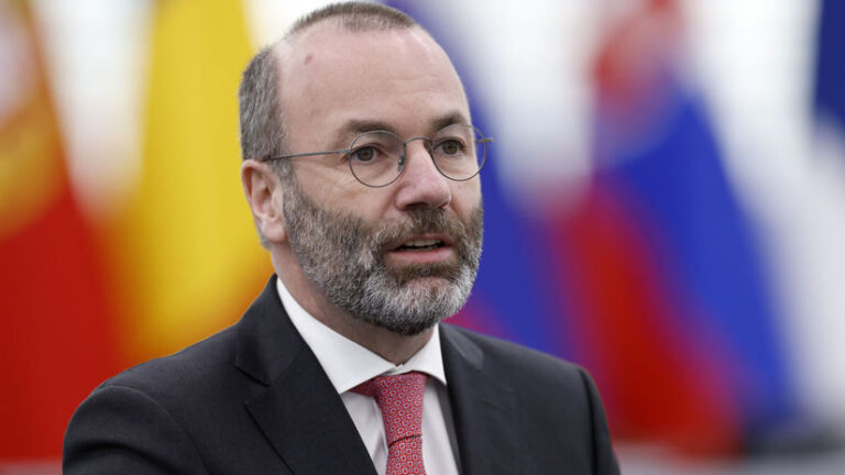 Ide do tuhého: Najväčšia frakcia v europarlamente vystúpi proti zákazu ‘spaľovákov‘ - Magazín - Auto - Pravda