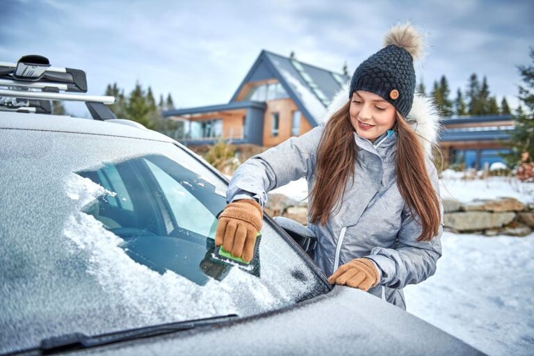 Tu je 10 rád ako sa rýchlo zbaviť námrazy. A pozor! Pokuta je až 40 eur - Poradňa - Auto - Pravda