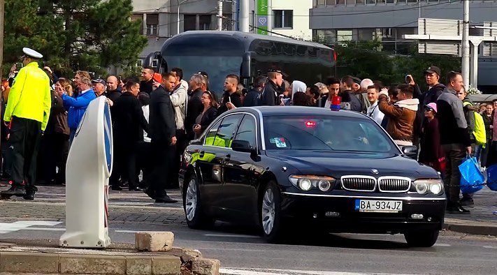 V službách štátu pôsobí unikátne auto, BMW 760Li s V12 chránilo aj Matoviča