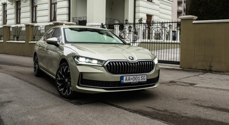 Test Škoda Superb liftback TDI 4×4 Laurin & Klement: Búranie triednych rozdielov