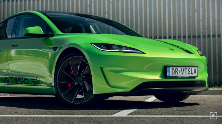 Koľko nových elektromobilov Tesla pribudlo na Slovensku v roku 2024?