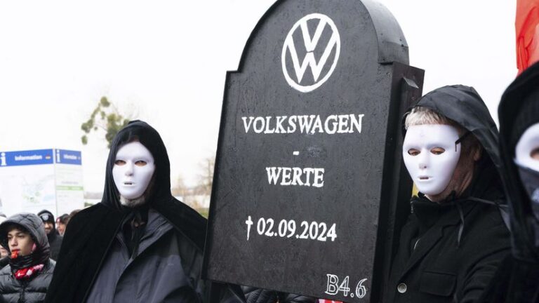 Volkswagen má za sebou zlý rok a pred sebou ešte horší - Magazín - Auto - pravda.sk