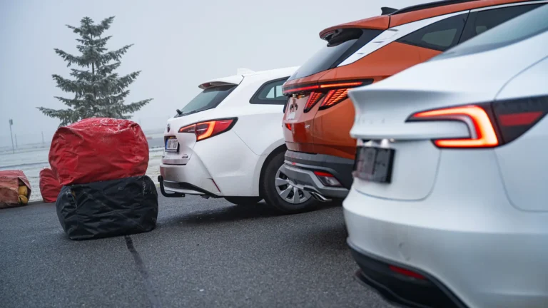 Změřili jsme, jak moc lžou parkovací kamery: Budete překvapeni, jaké rezervy vozy (ne)mají - Garáž.cz