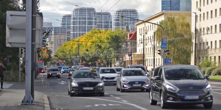 Motoristi, už platí nový zákon o cestnej premávke. Menia sa EČV, psychická spôsobilosť aj vozidlá s právom prednostnej jazdy | Autobazar.EU