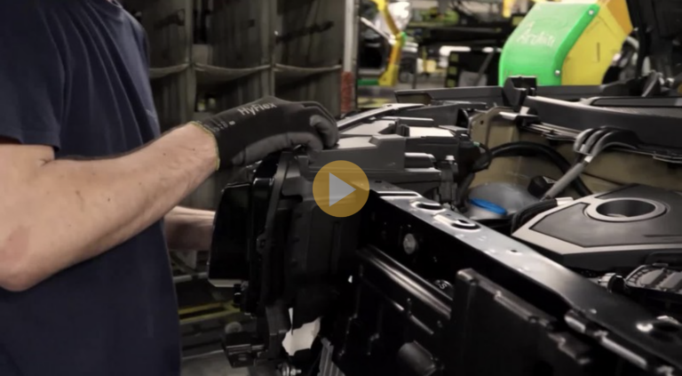 VIDEO: Takto sa vyrába nový Citroën C3 v Trnave. Nuda to veru nie je - Magazín - Auto - Pravda