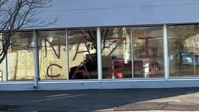 tesla utok na predajnu v denveri 2025 clanokW Stúpajúca averzia voči Tesle: predajňa čelila už trom útokom